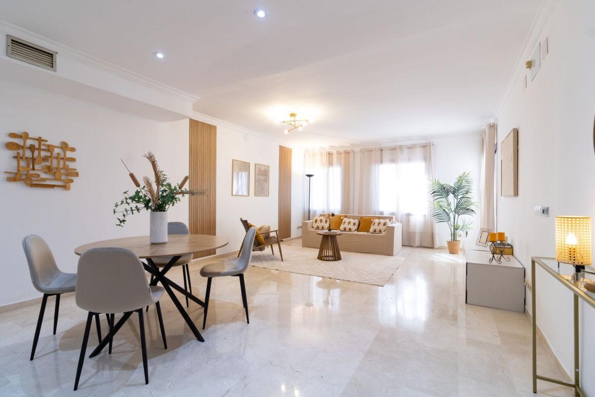 Venta de piso en Piso en Calle Ribera, 5, Puerto Banús, Marbella, Marbella
photo 2