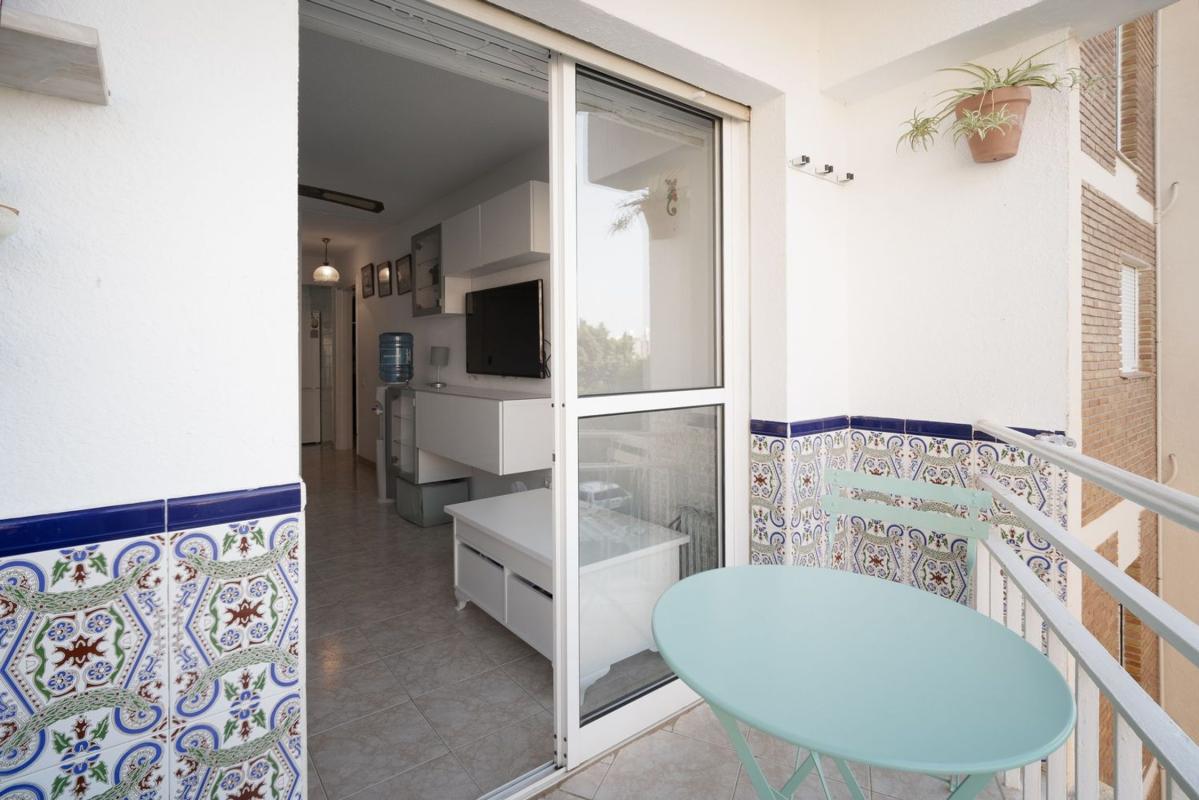 Продажа квартиры на Piso en Calle Luis Vives, Arroyo de la Miel, Benalmádena, Бенальмадена
photo 2