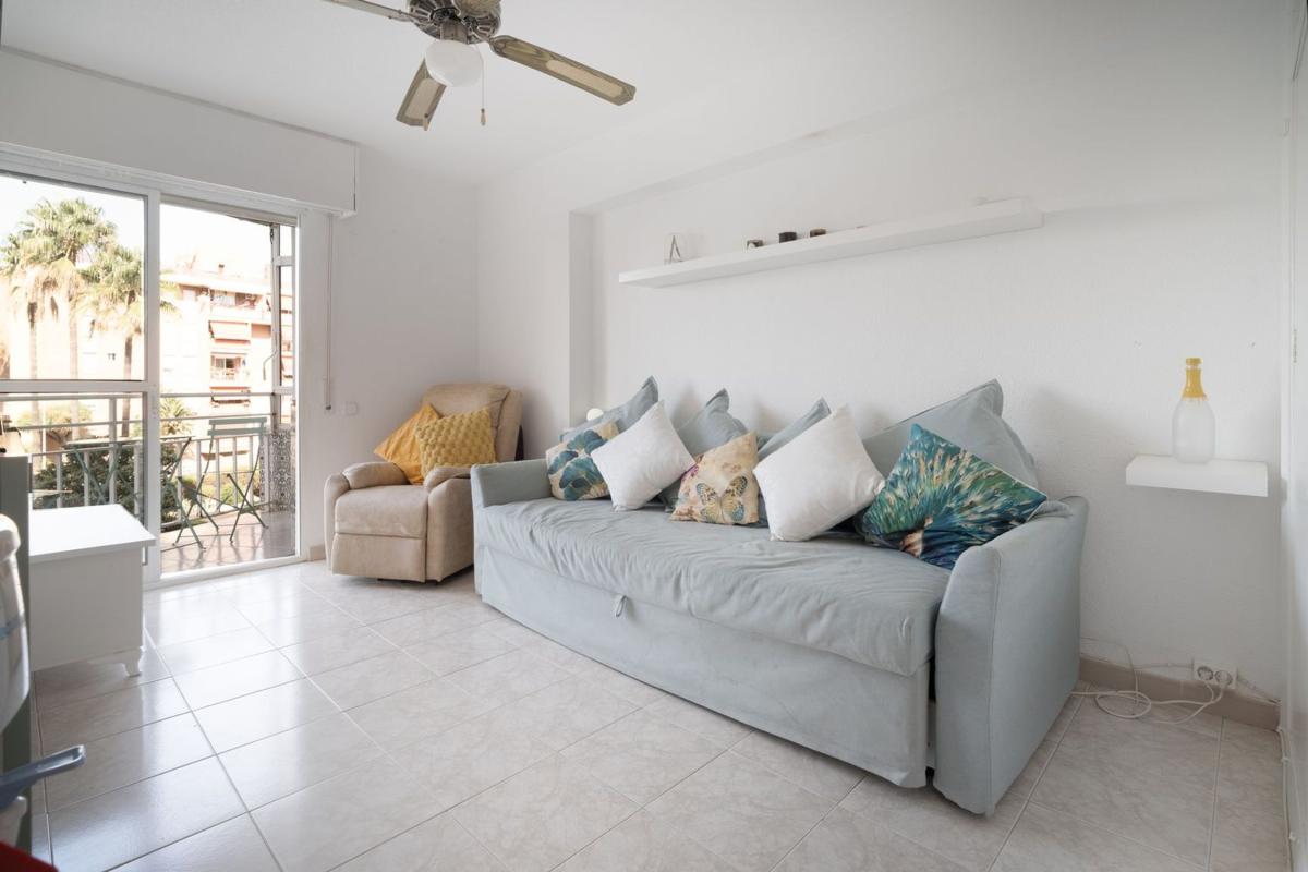 Продажа квартиры на Piso en Calle Luis Vives, Arroyo de la Miel, Benalmádena, Бенальмадена
photo 4