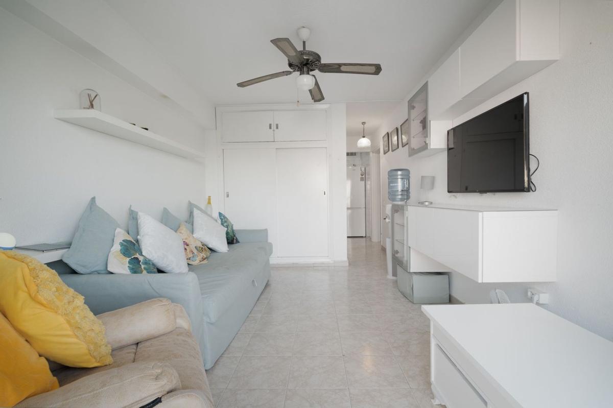 Продажа квартиры на Piso en Calle Luis Vives, Arroyo de la Miel, Benalmádena, Бенальмадена
photo 5