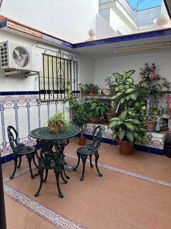 Venta de piso en Piso en Calle García de la Serna, 8, Calvario, Torremolinos, Torremolinos
thumbnail 2