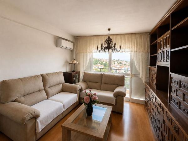Sprzedaż mieszkania w Piso en Avenida de Andalucía, 121, Poniente - Faro, Vélez-Malaga, Vélez-Málaga
photo 1