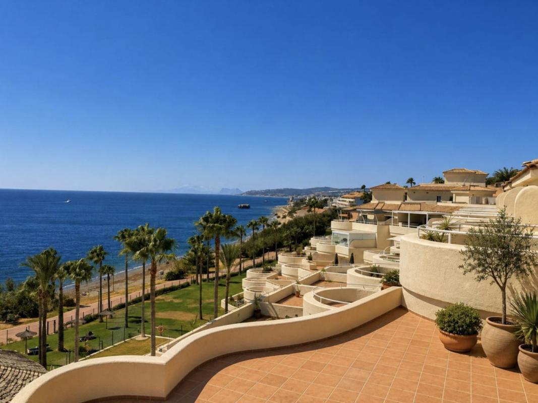 Venta de duplex en Dúplex en Via del Mediterráneo, Buenas Noches, Estepona, Estepona photo 4