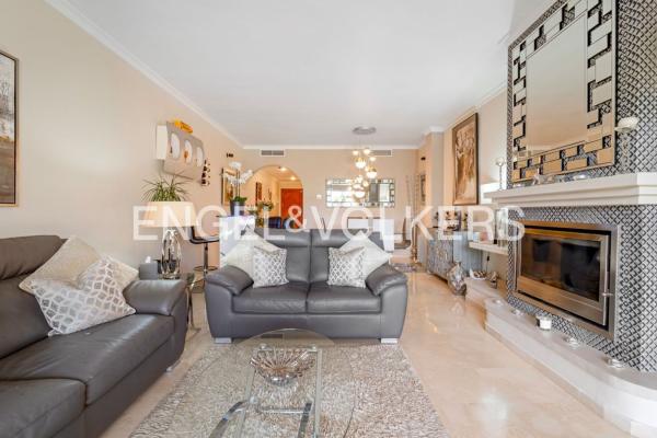 Venta de piso en Piso en Avenida del Rhin, Villacana - Costalita - Saladillo, Estepona, Estepona
 photo 3