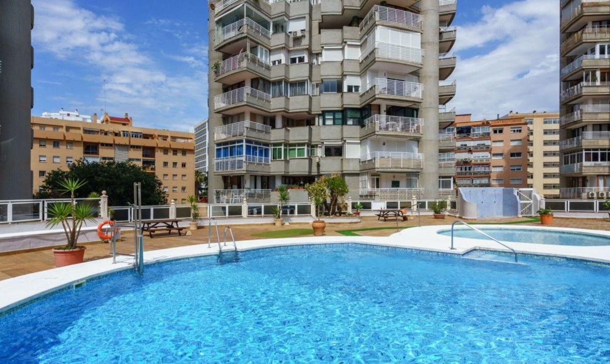 Venta de piso en Piso en Calle Rio Salazar, 6, Manantiales - Estación de Autobuses, Torremolinos, Torremolinos
photo 2