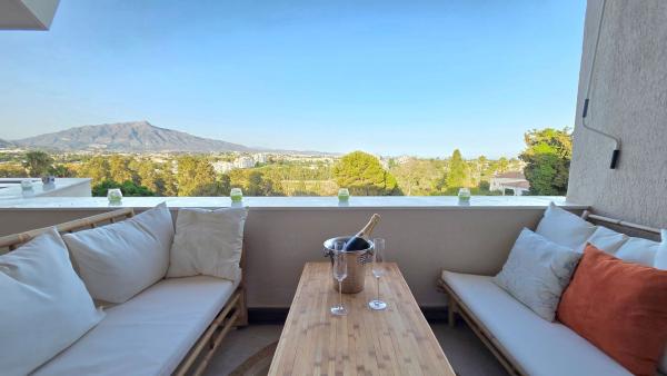 Venta de piso en Piso en Aguamarina, 1, Nueva Atalaya, Estepona, Estepona
photo 1