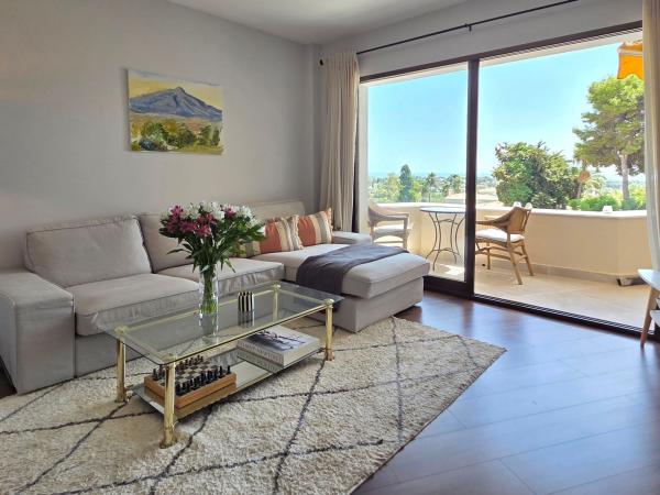 Venta de piso en Piso en Aguamarina, 1, Nueva Atalaya, Estepona, Estepona
 photo 4