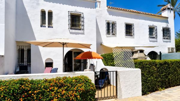 Chalet adosado en Marina de Casares, Casares thumbnail 1