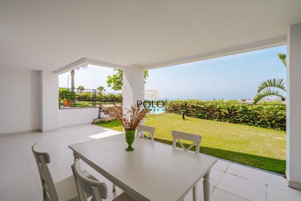 Продажа квартиры на Piso en Avenida Mirador de Estepona, 31, Altos de Estepona, Estepona, Эстепона
photo 1