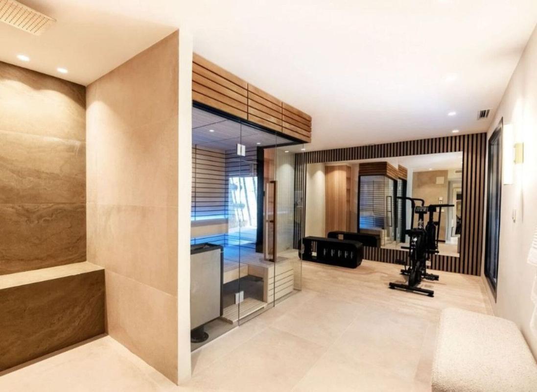 Venta de chalet adosado en Chalet adosado en Calle Pintor Losada, Lomas de Marbella Club, Marbella , Marbella photo 3