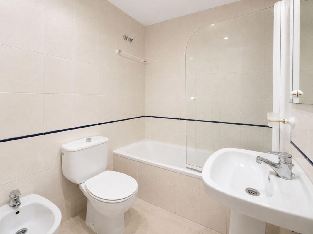 Venta de piso en Piso en Calle Alfredo Palma, La Puya - La Ermita, Marbella, Marbella
photo 4