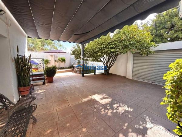 Venta de piso en Piso en Calle Granate, Puertosol - Santa Isabel, Málaga, Málaga
thumbnail 3
