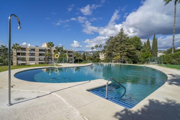 Venta de piso en Piso en Aloha, Marbella, Marbella
 photo 1