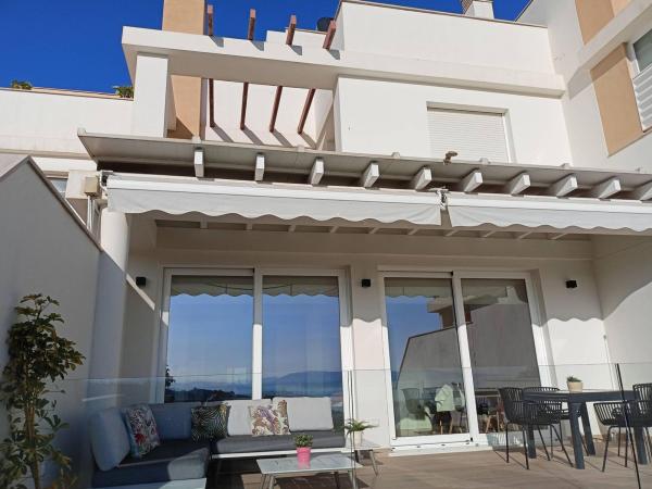 Chalet adosado en Pinares de San Antón, Málaga thumbnail 3