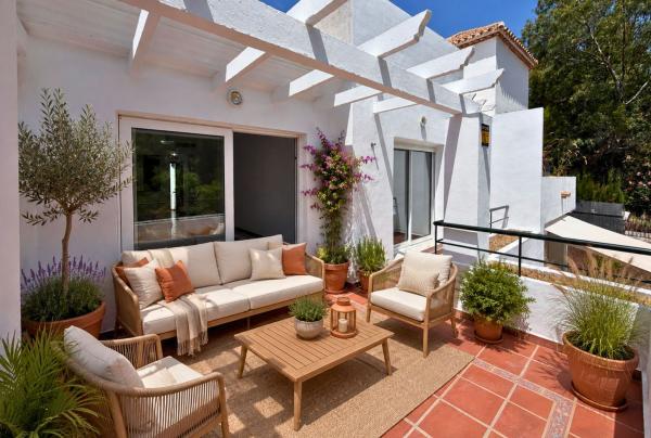 Ático en venta en  Ático en Aries-nva Andalucia h, 6, Los Naranjos, Marbella, Marbella photo 1
