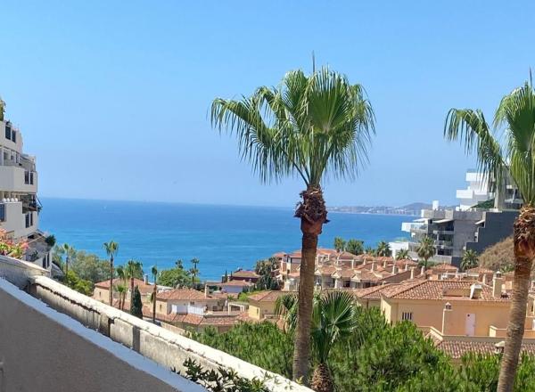 Продажа квартиры на Piso en Calle Faro, Zona Centro Comercial Torrequebrada, Benalmádena, Бенальмадена
photo 1
