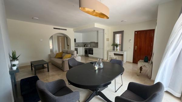 Venta de piso en Piso en Urbanización Los Pinos de Aloha, Aloha, Marbella, Marbella
 photo 1