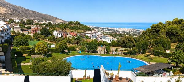Продажа квартиры на Piso en Calle Heliotropo, Los Nadales - Tio Charles, Benalmádena, Бенальмадена
photo 1
