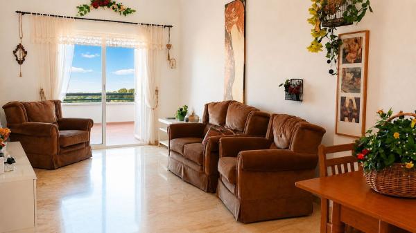 Продажа квартиры на Piso en Calle Heliotropo, Los Nadales - Tio Charles, Benalmádena, Бенальмадена
thumbnail 3