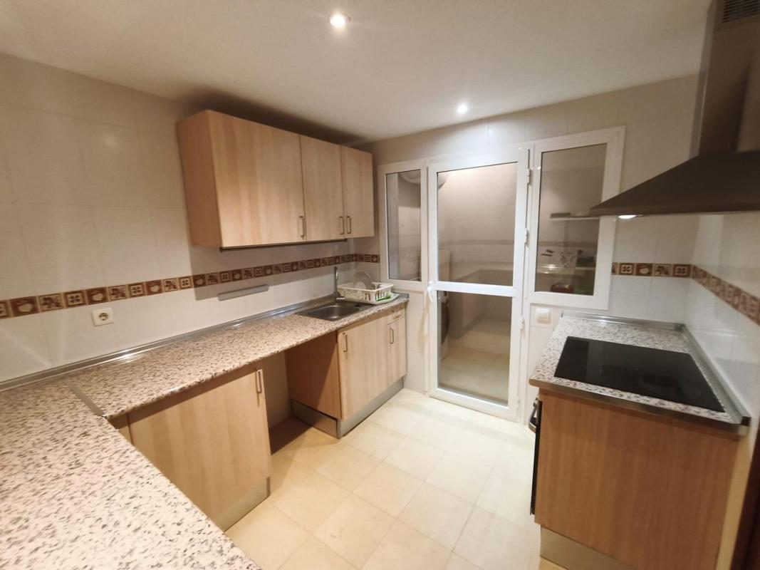 Venta de piso en Piso en Los Pacos, Fuengirola, Fuengirola
photo 4