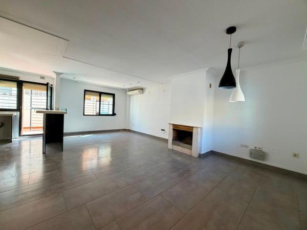 Chalet adosado en Calle Alfonso de la Torre MarÍn, El Cuartón - Heliomar, Málaga thumbnail 2