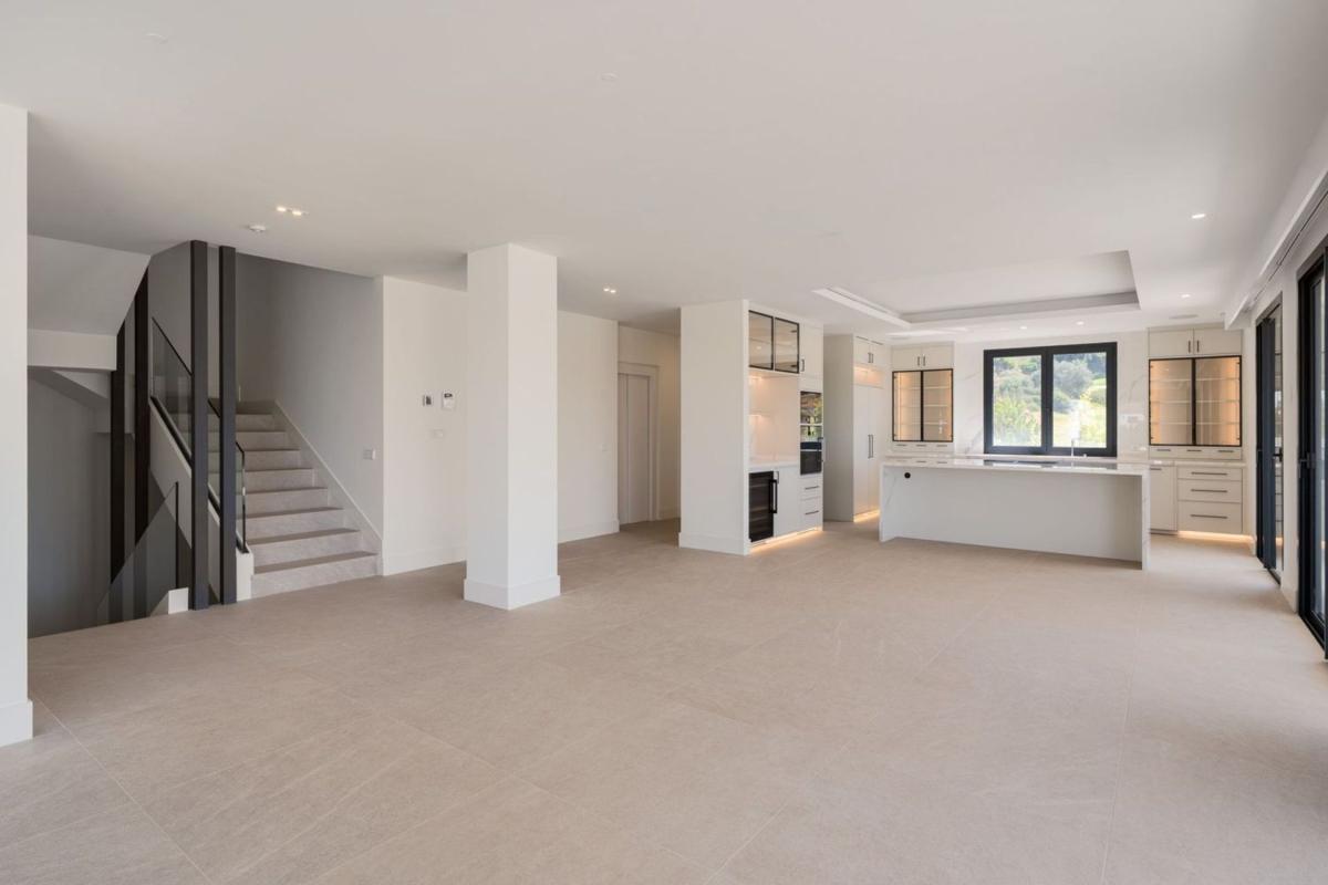 Properties for sale and rent in Spain photo 5