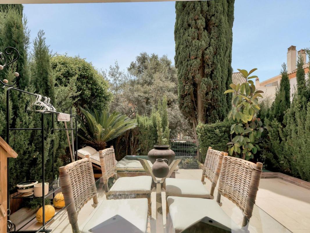 Venta de chalet adosado en  Chalet adosado en Alameda de las Brisas, Bahía de Marbella, Marbella , Marbella photo 4