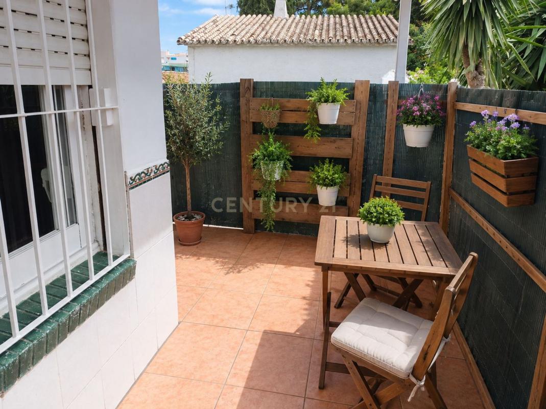 Продажа квартиры на Piso en Calle Levante, 4 - bloque, Solymar - Puerto Marina, Benalmádena, Бенальмадена
 photo 2