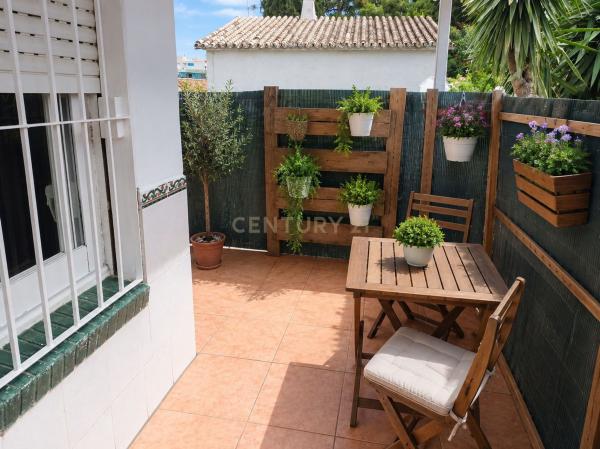 Продажа квартиры на Piso en Calle Levante, 4 - bloque, Solymar - Puerto Marina, Benalmádena, Бенальмадена
thumbnail 2