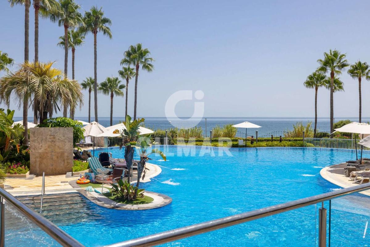 Продажа квартиры на Piso en Calle Las Dunas, Kempinski, Estepona, Эстепона
photo 1