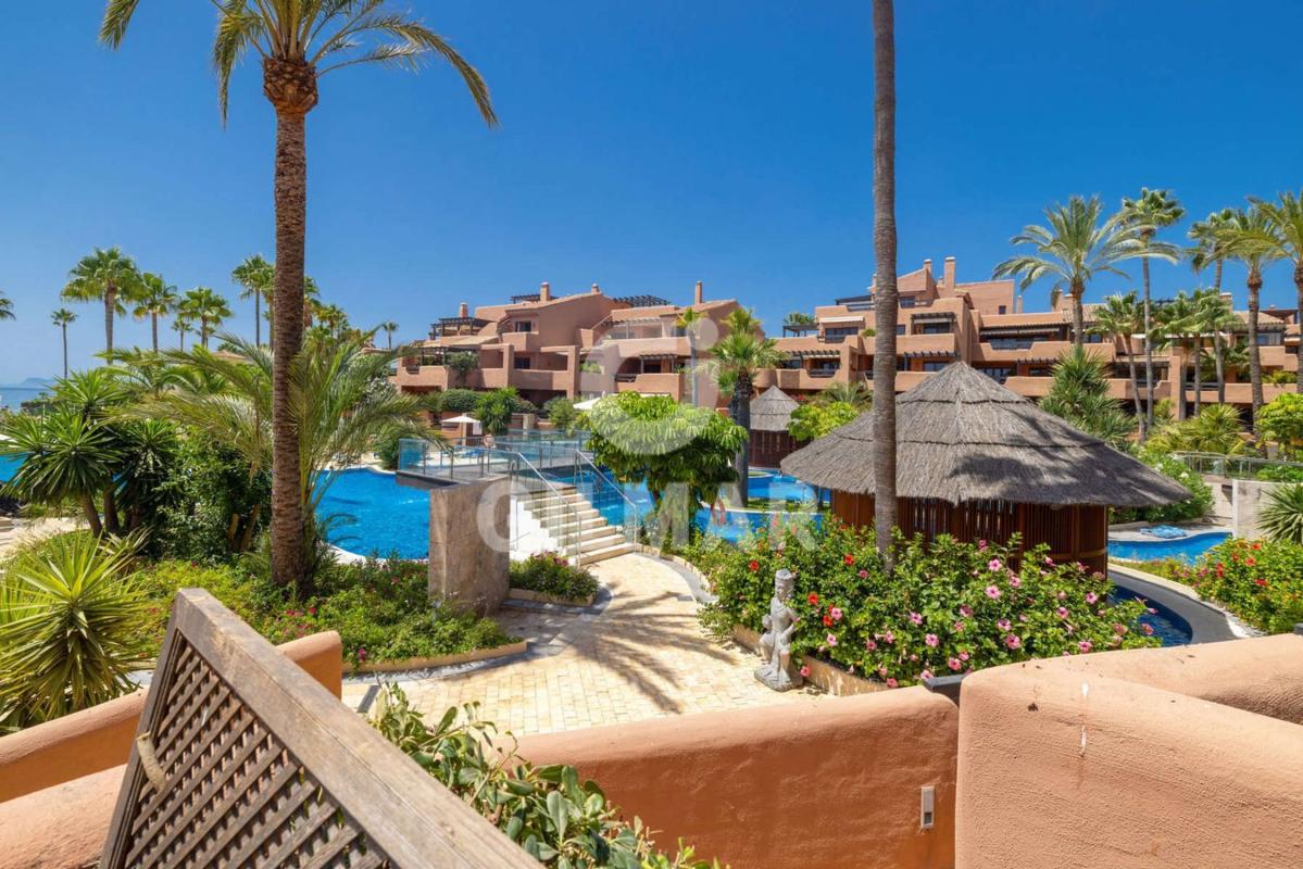 Продажа квартиры на Piso en Calle Las Dunas, Kempinski, Estepona, Эстепона
photo 2