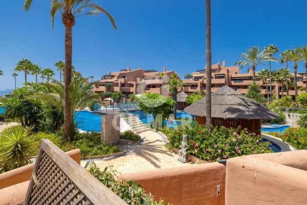 Venta de piso en Piso en Calle Las Dunas, Kempinski, Estepona, Estepona
thumbnail 2