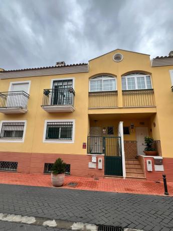 Chalet adosado en Calle la Gomera, El Romeral-Peñón de Zapata, Alhaurín de la Torre photo