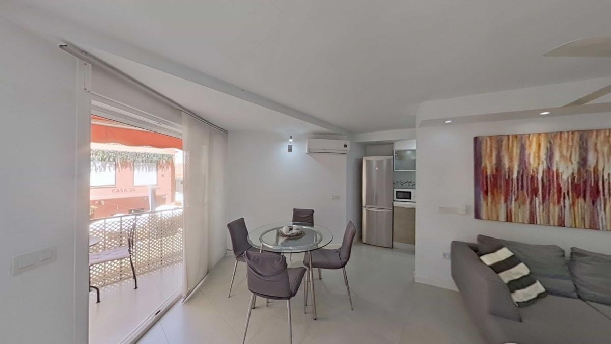 Sprzedaż mieszkania w Piso en Avenida Miguel Cano, 13, Playa Bajadilla-Puertos, Marbella, Marbella
 photo 2