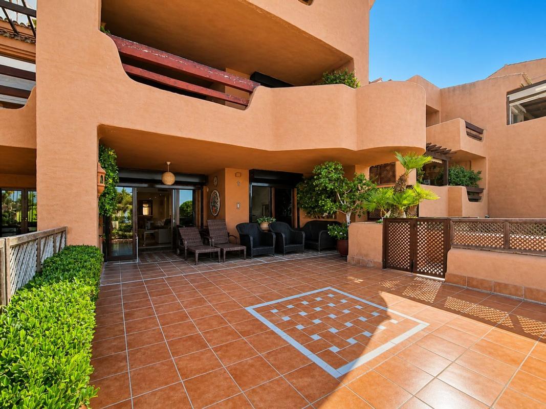 Продажа квартиры на Piso en Calle Océano Ártico, Kempinski, Estepona, Эстепона
 photo 2