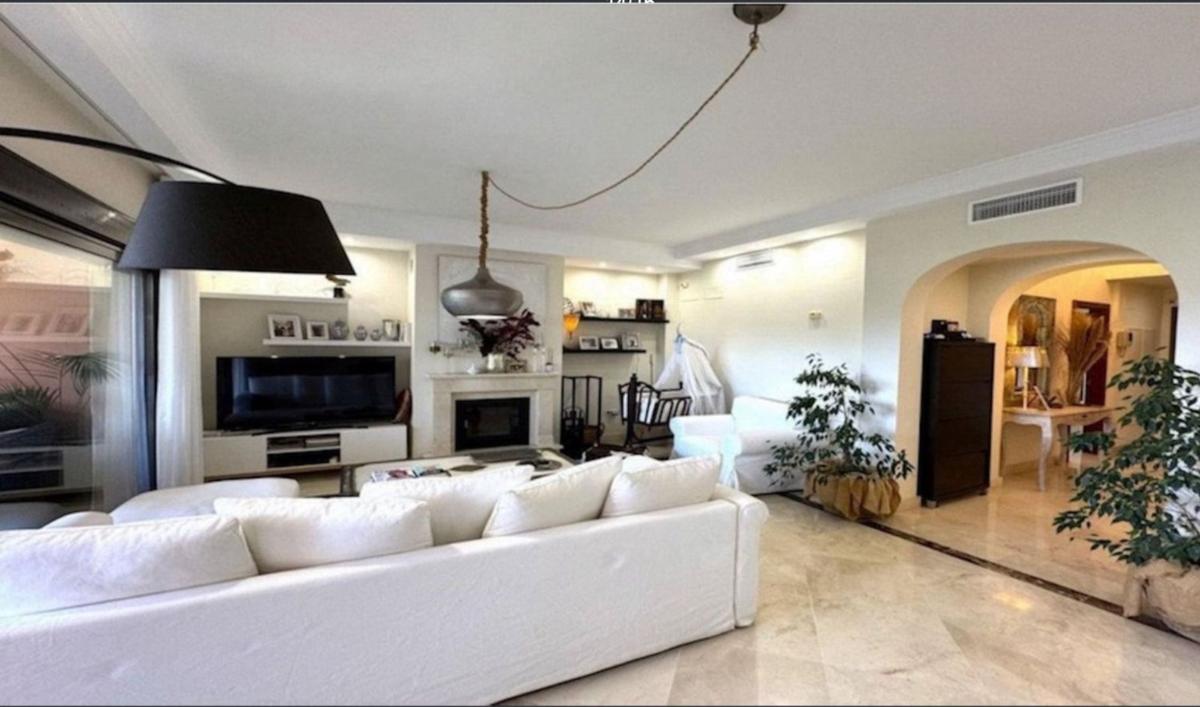 Venta de chalet adosado en Chalet adosado en Urbanizacion Santa Maria, 8 a, Valle Romano Golf, Estepona , Estepona photo 3
