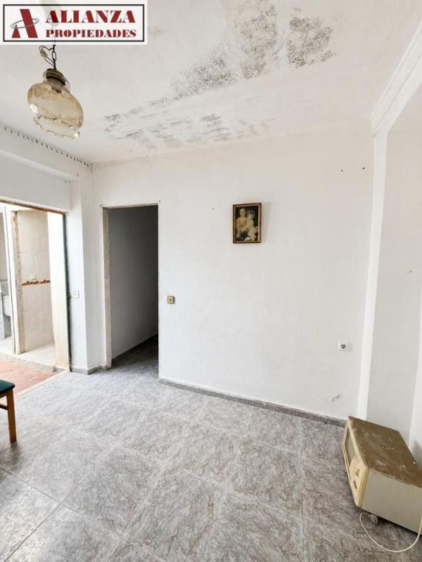 Недвижимость на продажу и в аренду в Испании photo 2