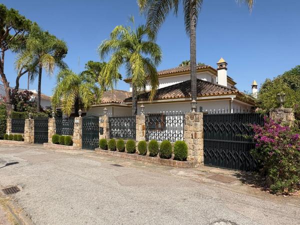 Casa o chalet independiente en Alminar-nva Andalucia D, 7, Las Brisas, Marbella thumbnail 2