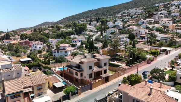 Casa o chalet independiente en Calle Moriles, 71, Manantiales - Lagar - Cortijo, Alhaurín de la Torre photo 3