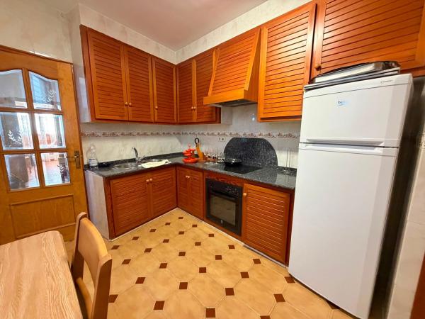 Chalet adosado en Puerta de Málaga, Casabermeja thumbnail 3