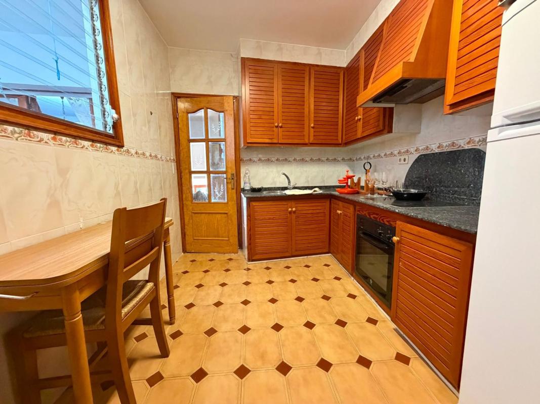 Venta de chalet adosado en  Chalet adosado en Puerta de Málaga, Casabermeja , Casabermeja photo 4