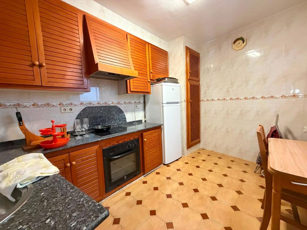 Venta de chalet adosado en  Chalet adosado en Puerta de Málaga, Casabermeja , Casabermeja photo 5