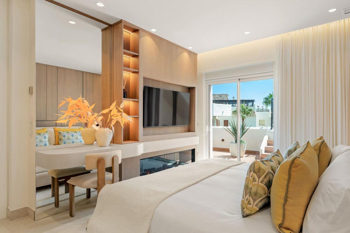 Duplex sale in Dúplex en El Velerín, Estepona, Estepona photo 5