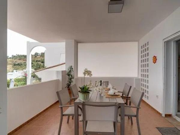 Venta de piso en Piso en Calle Madrid, 3, La Mairena, Ojén, Ojén
 photo 1