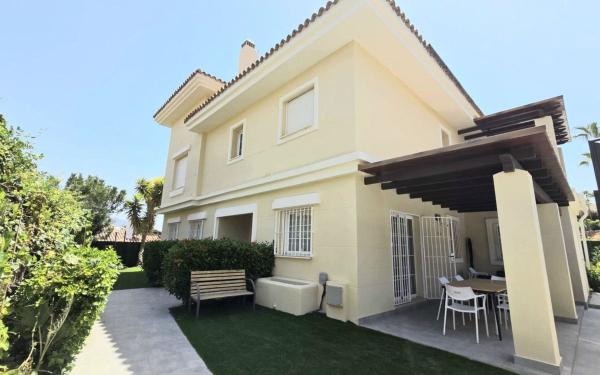 Casa o chalet independiente en Calle Altabaca De La Torre 5 Villa 6 s/n, Mijas Golf, Mijas photo 1