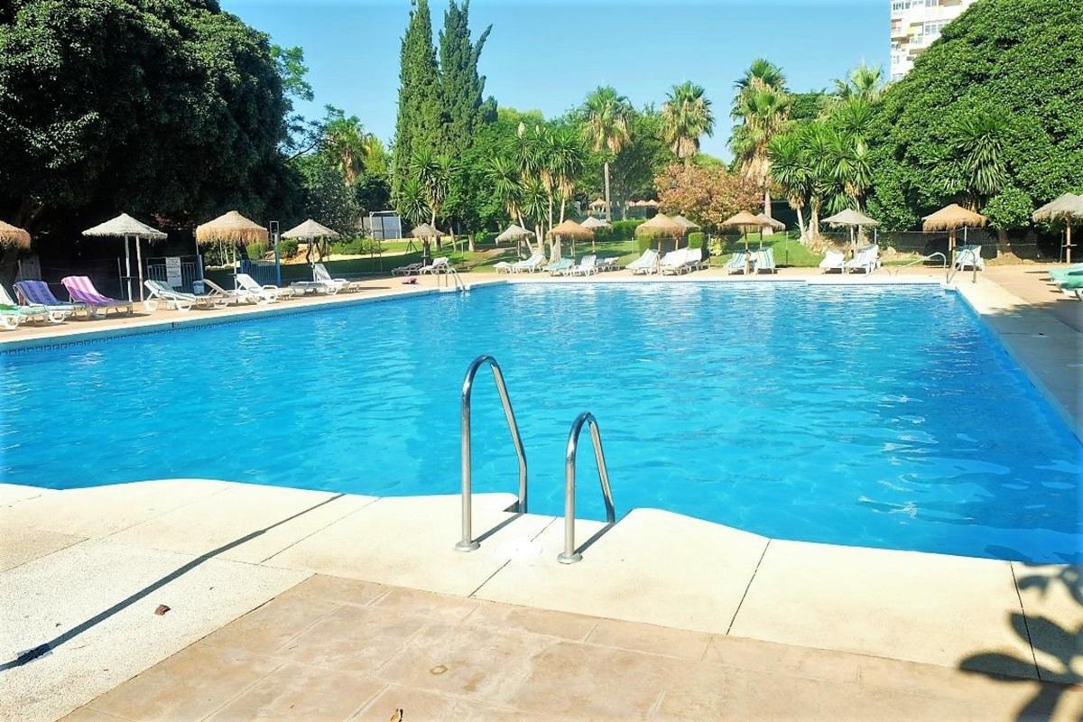 Продажа квартиры на Piso en Avenida Gamonal, Parque de la Paloma, Benalmádena, Бенальмадена
photo 5