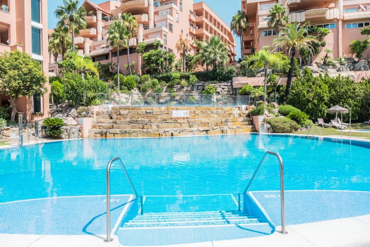 Venta de piso en Piso en Avenida Calderón de la Barca, 15, Los Naranjos, Marbella, Marbella
photo 2
