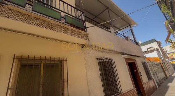Chalet independiente en venta en Casa o chalet en Calle Casado, El Molinillo - Capuchinos, Málaga, Málaga
thumbnail 3