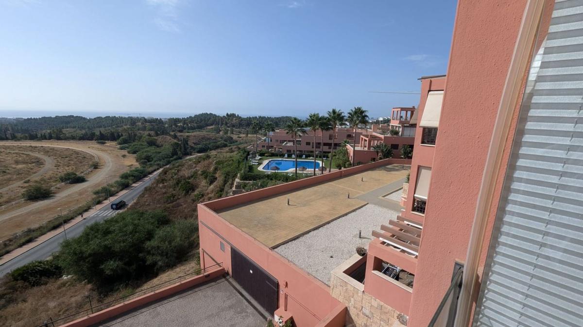 Sale of apartment in Piso en Doma, Calaburra - Chaparral, Mijas, Mijas
photo 2