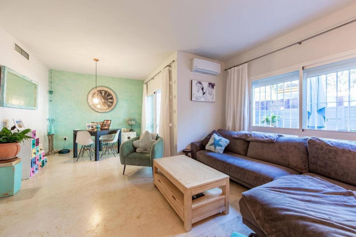Venta de chalet adosado en Chalet adosado en Avenida Virgen del Rocío, 41, San Pedro Pueblo, Marbella , Marbella photo 4